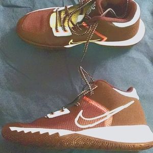 Brand NEW without the box Kyrie Flytrap 4 NIKE